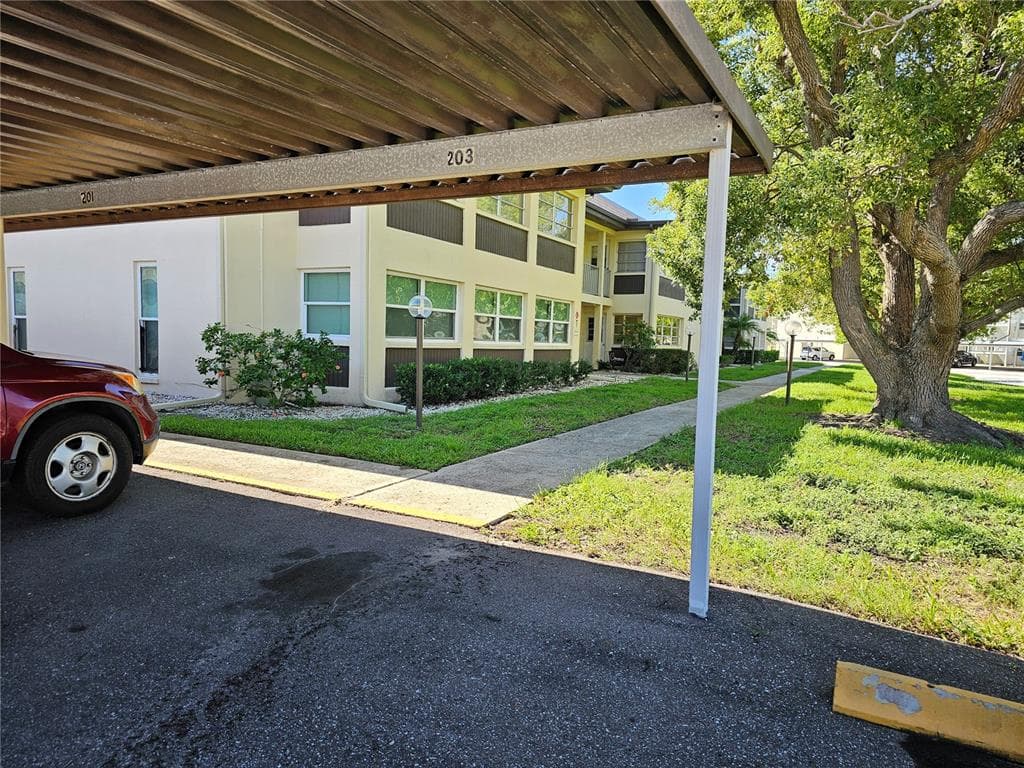 5242 OPAL LANE UNIT 101 NEW PORT RICHEY, FL 34652