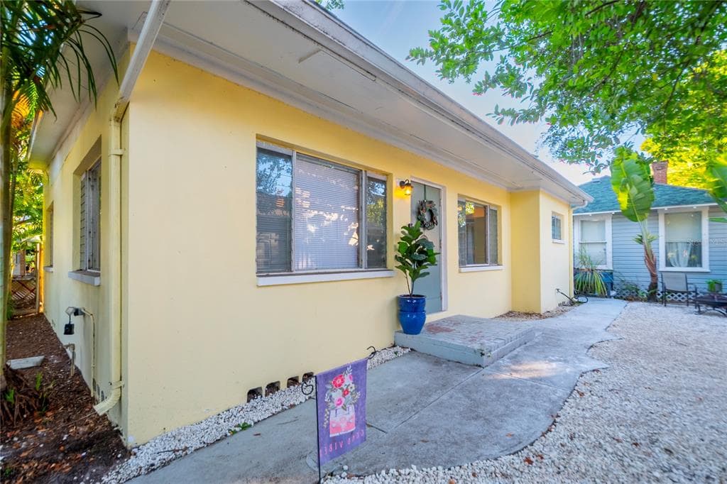 720 7TH STREET N UNIT 720 ST PETERSBURG, FL 33701