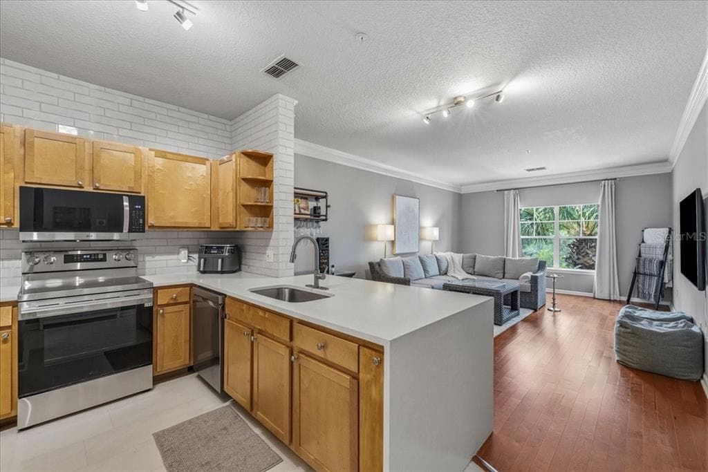 4207 S DALE MABRY HIGHWAY UNIT 8308