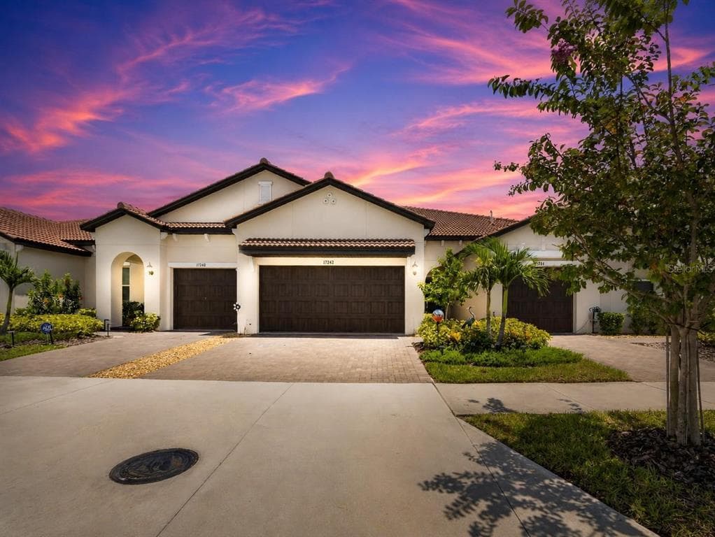 17242 HOLLY WELL AVENUE WIMAUMA, FL 33598