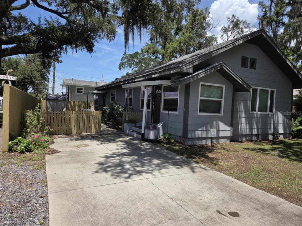 5745 MONTANA AVENUE NEW PORT RICHEY, FL 34652