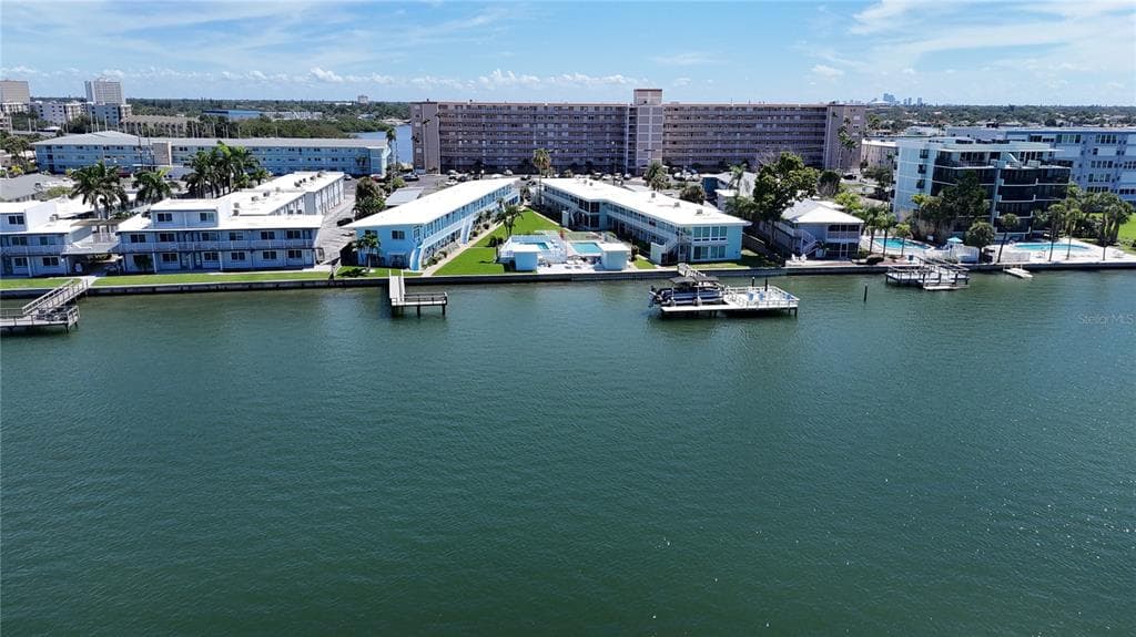 1834 SHORE DRIVE S UNIT 6