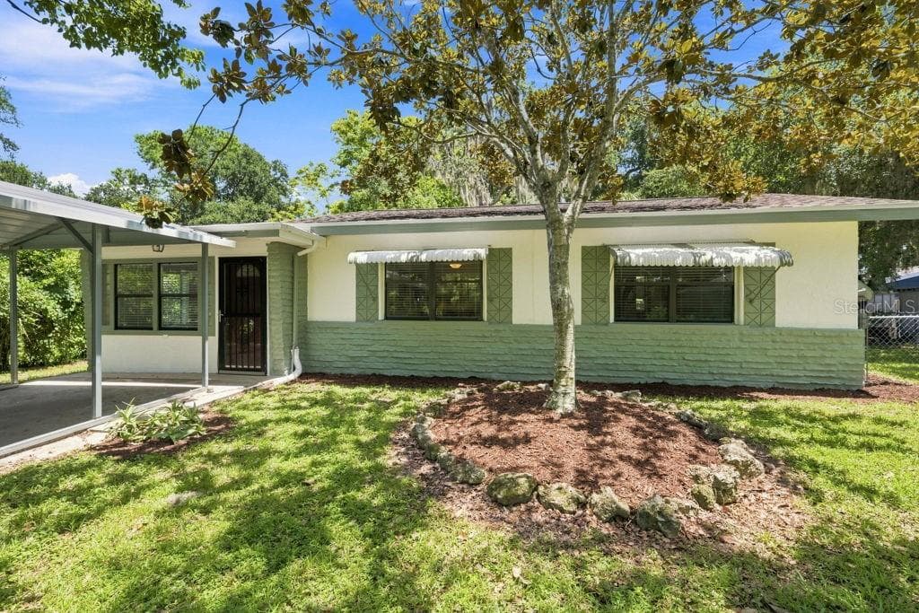 7810 CHAPEL AVENUE PORT RICHEY, FL 34668