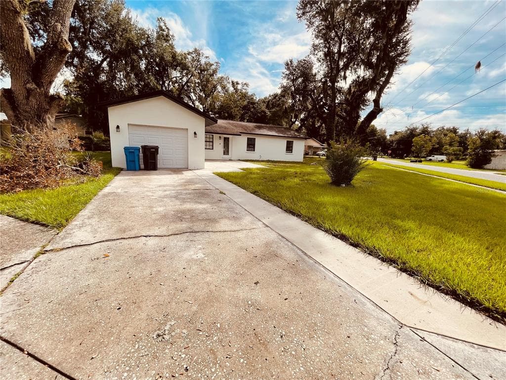 3210 LAUREL LANE PLANT CITY, FL 33566