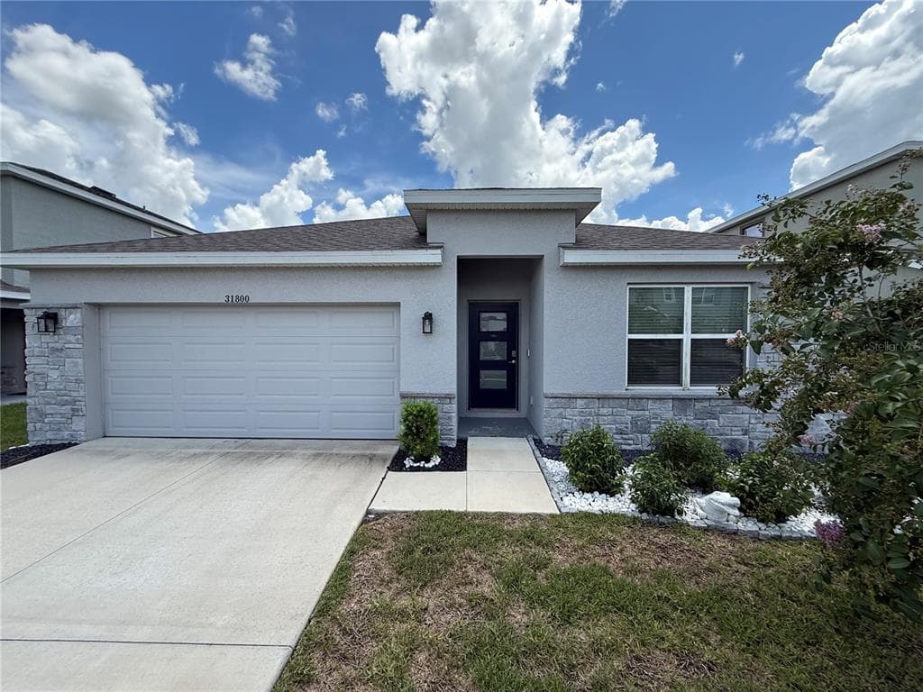 31800 OYSTER TRELLIS LANE WESLEY CHAPEL, FL 33545