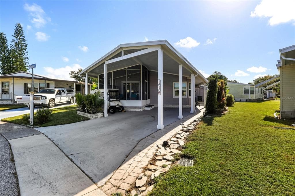 116 DOLPHIN DRIVE S