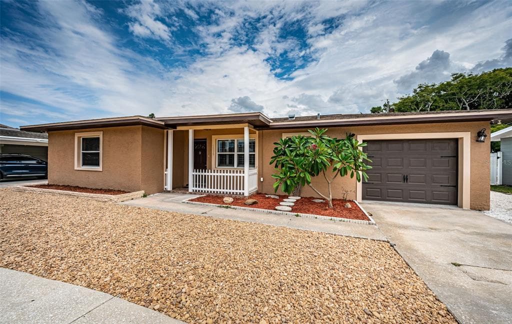 1039 MADISON STREET LARGO, FL 33770