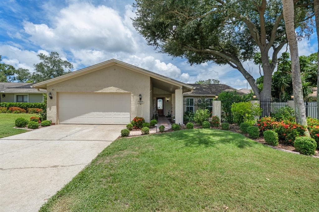 3303 EL AMADOR COURT TAMPA, FL 33614