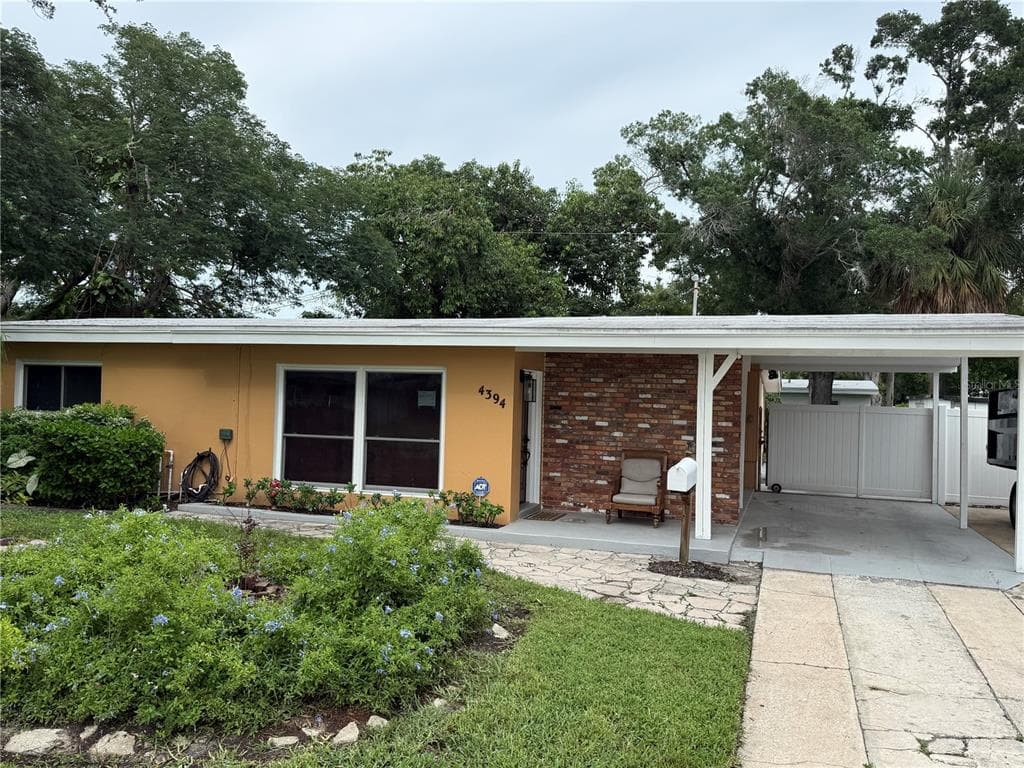 4394 POMPANO DRIVE SE SAINT PETERSBURG, FL 33705