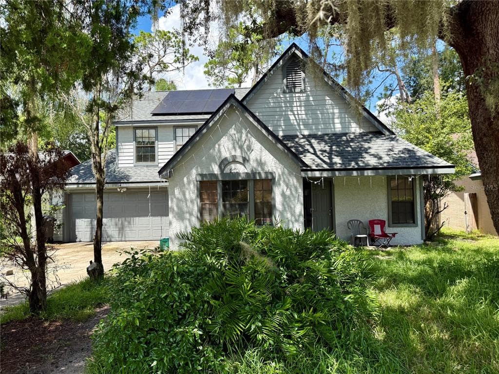 950 WOODROSE COURT