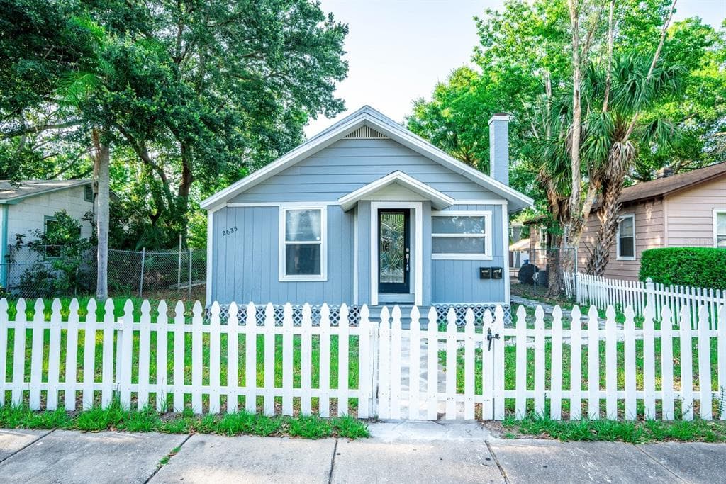 2625 4TH AVENUE S SAINT PETERSBURG, FL 33712