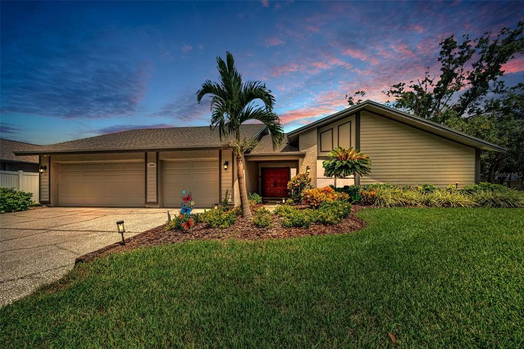 2694 REDFORD COURT W CLEARWATER, FL 33761