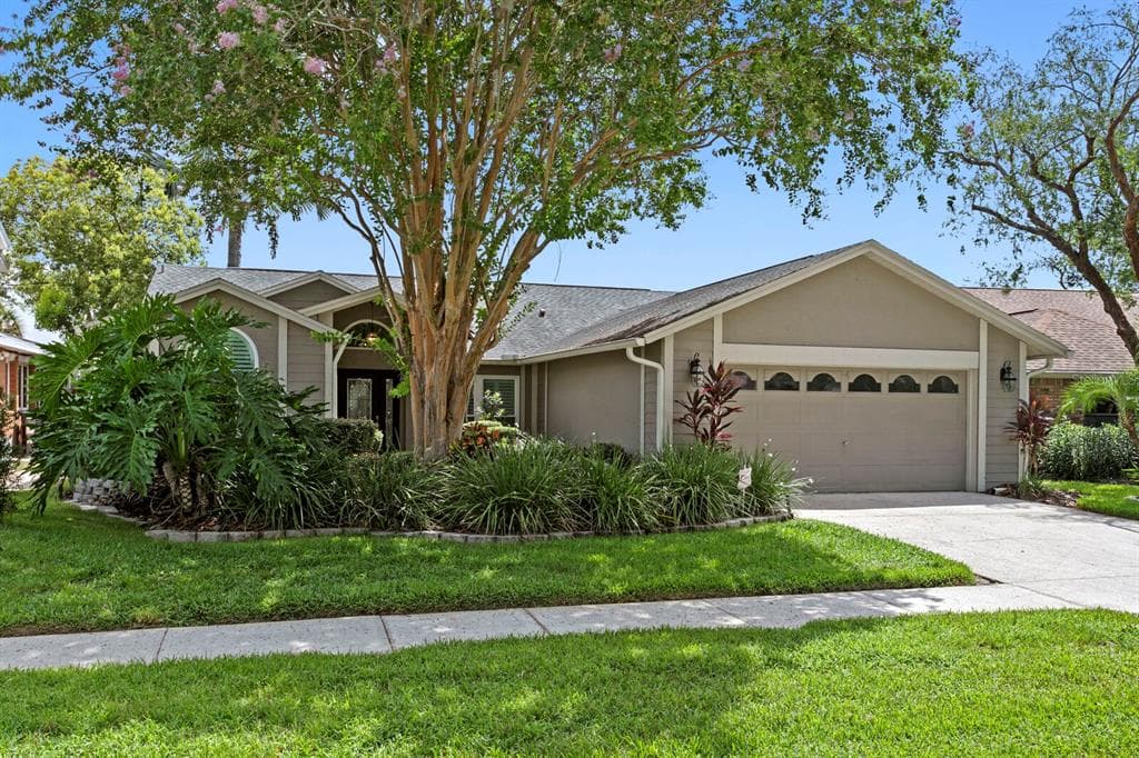 14607 VILLAGE GLEN CIRCLE TAMPA, FL 33618