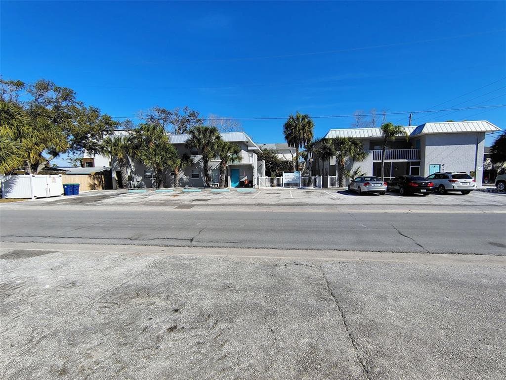705 1ST STREET UNIT 4