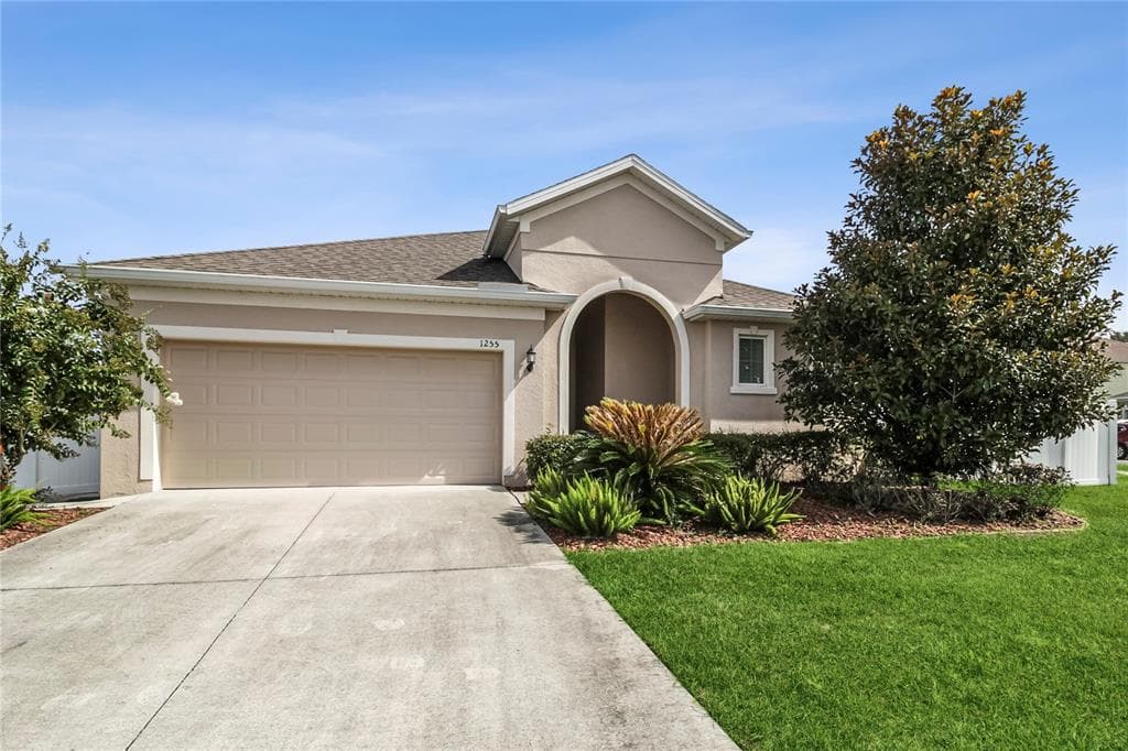 1255 MERION DRIVE MOUNT DORA, FL 32757