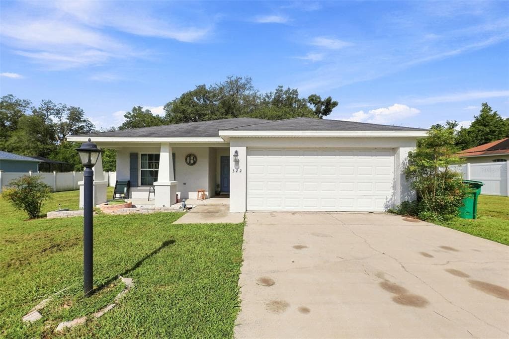 322 WOODS LANDING DRIVE LADY LAKE, FL 32159