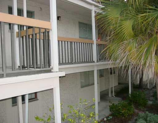 6336 NEWTOWN CREEK UNIT 36B-2 TAMPA, FL 33615