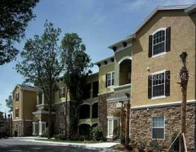 10125 COURTNEY PALMS BOULEVARD UNIT 102 TAMPA, FL 33619