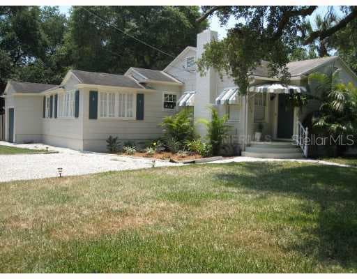 3200 W PAUL AVENUE TAMPA, FL 33611