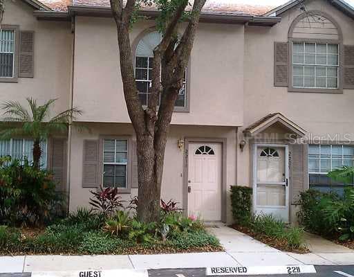 2211 FLETCHERS POINT CIRCLE TAMPA, FL 33613