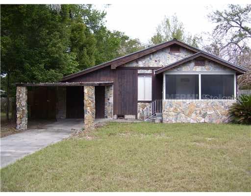 1423 W HUMPHREY STREET TAMPA, FL 33604