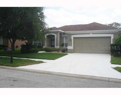 2226 Longmore CIRCLE Valrico, FL 33596