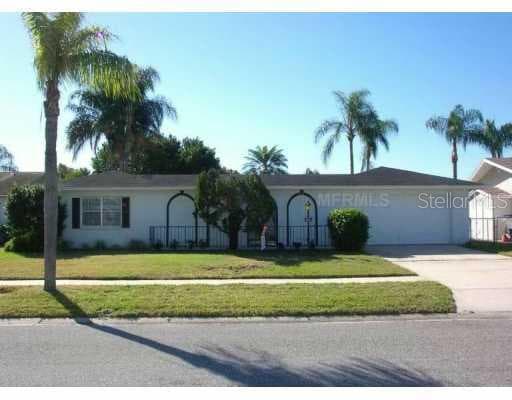 8452 FLAGSTONE DRIVE Tampa, FL 33615