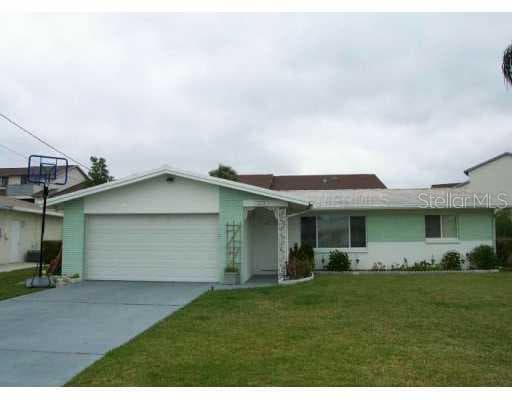 2275 CAROLYN DR DRIVE DUNEDIN, FL 34698