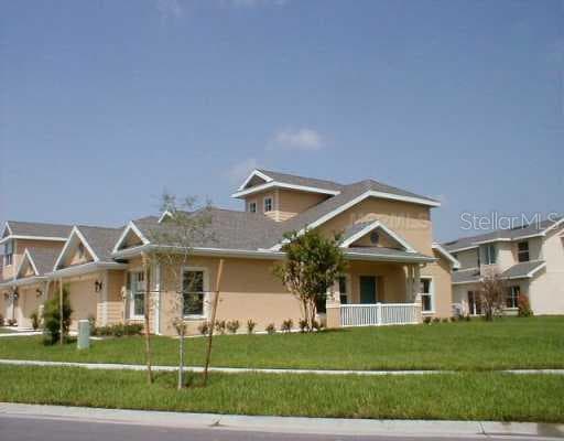 9018 IRON OAK AVENUE TAMPA, FL 33647