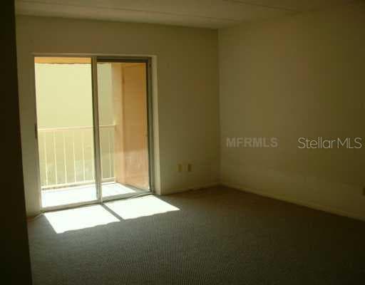 2827 AMERICANA AVENUE UNIT 2913B Tampa, FL 33613