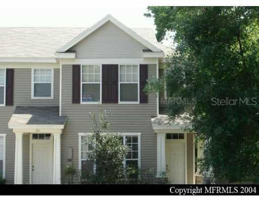 213 GOLDEN POND COURT VALRICO, FL 33594