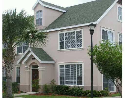 9232 LAKE CHASE ISLAND WAY UNIT 9232 TAMPA, FL 33626
