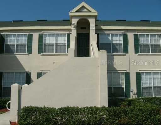 9588 LAKE CHASE ISLAND WAY UNIT 9588 Tampa, FL 33626