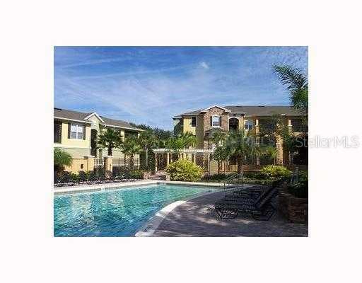 10205 COURTNEY PALMS DRIVE UNIT 201 Tampa, FL 33619