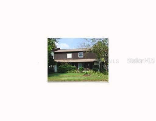 7613 WOODBRIDGE Tampa, FL 33615