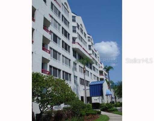 2333 feather sound DRIVE UNIT C-103 Clearwater, FL 33762