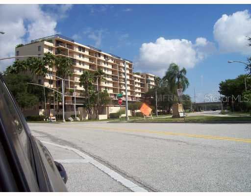 201 W LAUREL STREET UNIT 711 TAMPA, FL 33602