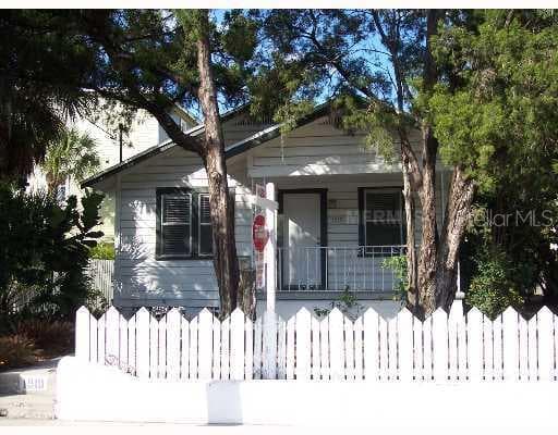 1910 E 4TH AVENUE E TAMPA, FL 33605