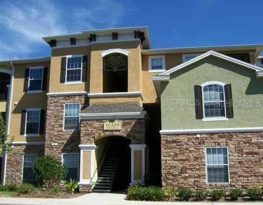 10103 COURTNEY PALMS DRIVE UNIT 201 Tampa, FL 33619