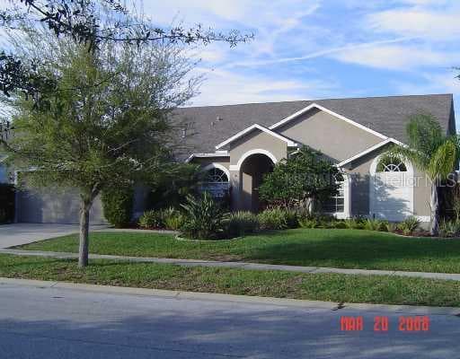 8616 HERONS COVE PLACE TAMPA, FL 33647