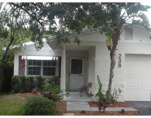 238 N SW LINCOLN CIRCLE ST PETERSBURG, FL 33703