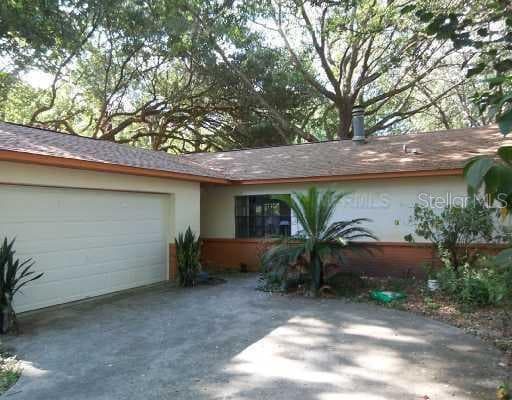 2115 CURRY ROAD