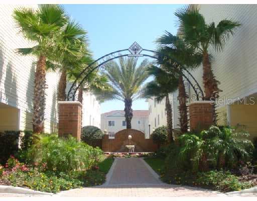 9876 MEADOW FIELD CREEK UNIT 9876 Tampa, FL 33626