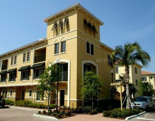 5212 HAMPTON BEACH PLACE UNIT 5212 Tampa, FL 33609