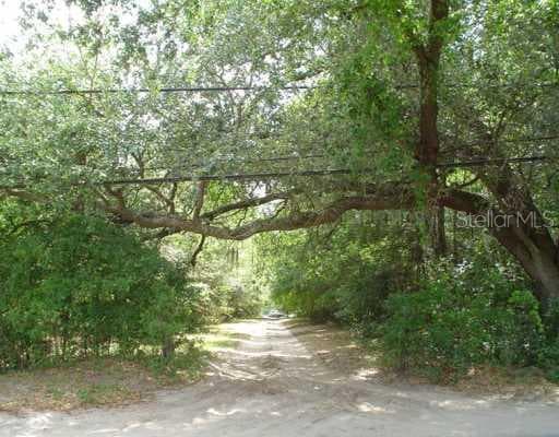 912 S Taylor ROAD Seffner, FL 33584