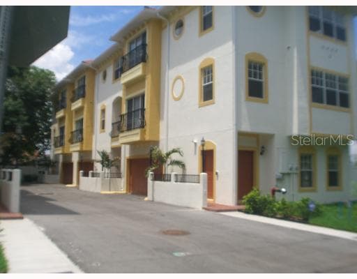 4409 W Gray STREET UNIT 2 Tampa, FL 33609