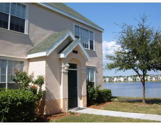 9832 Lake Chase Island WAY UNIT 9832 Tampa, FL 33626
