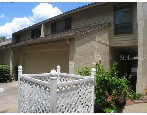 4211 HARTWOOD LANE TAMPA, FL 33618