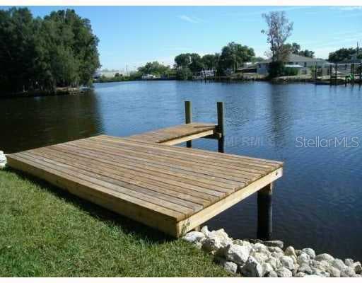 8910 ROCKY CREEK DRIVE TAMPA, FL 33615