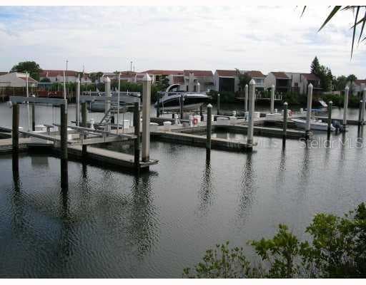 4333 SPINNAKER COVE LANE TAMPA, FL 33615